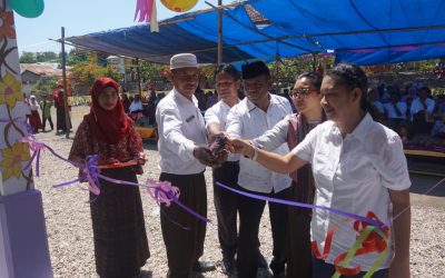 Peresmian Perpustakaan Taman Bacaan Pelangi ke-98 di SD Inpres Metinumba 2, Pulau Ende, Ende, Flores, NTT