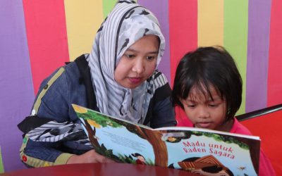 Membacakan Anak Sebuah Buku Cerita di Rumah ? Why Not!