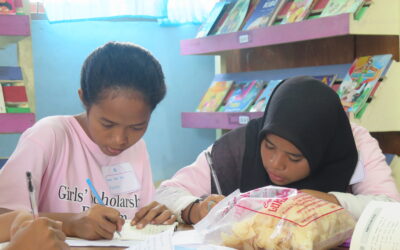 Berita Gembira: Dua Penerima Girls’ Scholarship Berhasil Lulus SMA